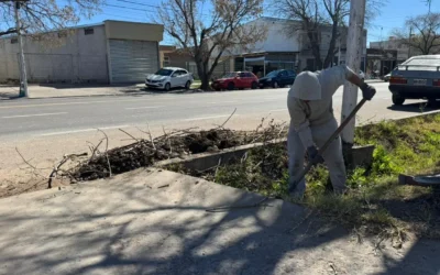 San Rafael refuerza la limpieza de desagües ante los pronósticos de lluvias intensas