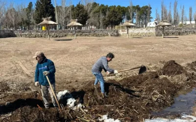 El Nihuil se prepara para la temporada con un operativo de limpieza en la costanera
