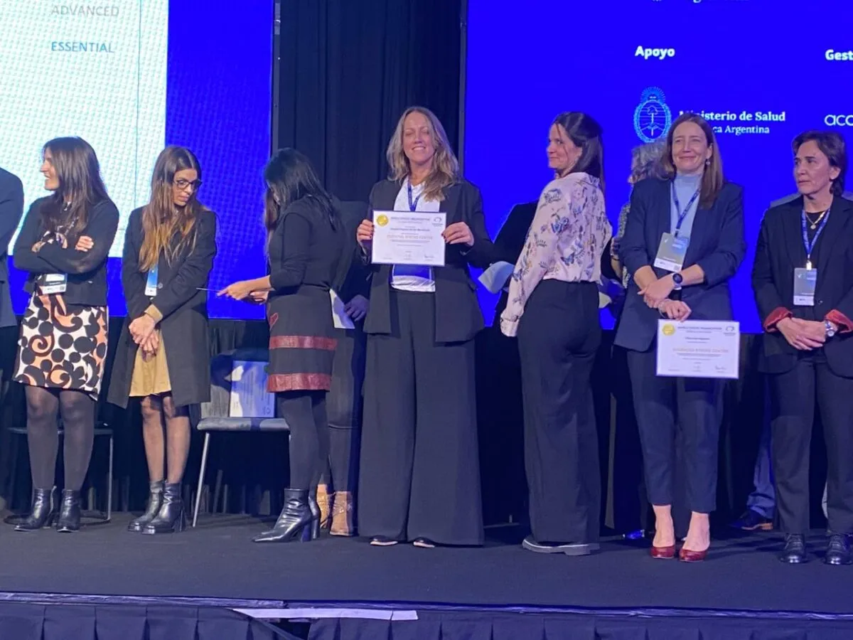 La Dra. Lucila Ebbeke recibió la certificación internacional otorgada por la World Stroke Organization.
