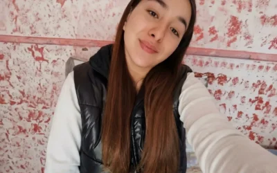Implante coclear para Maira: tiene 29 años, perdió la audición y su familia reclama una respuesta urgente