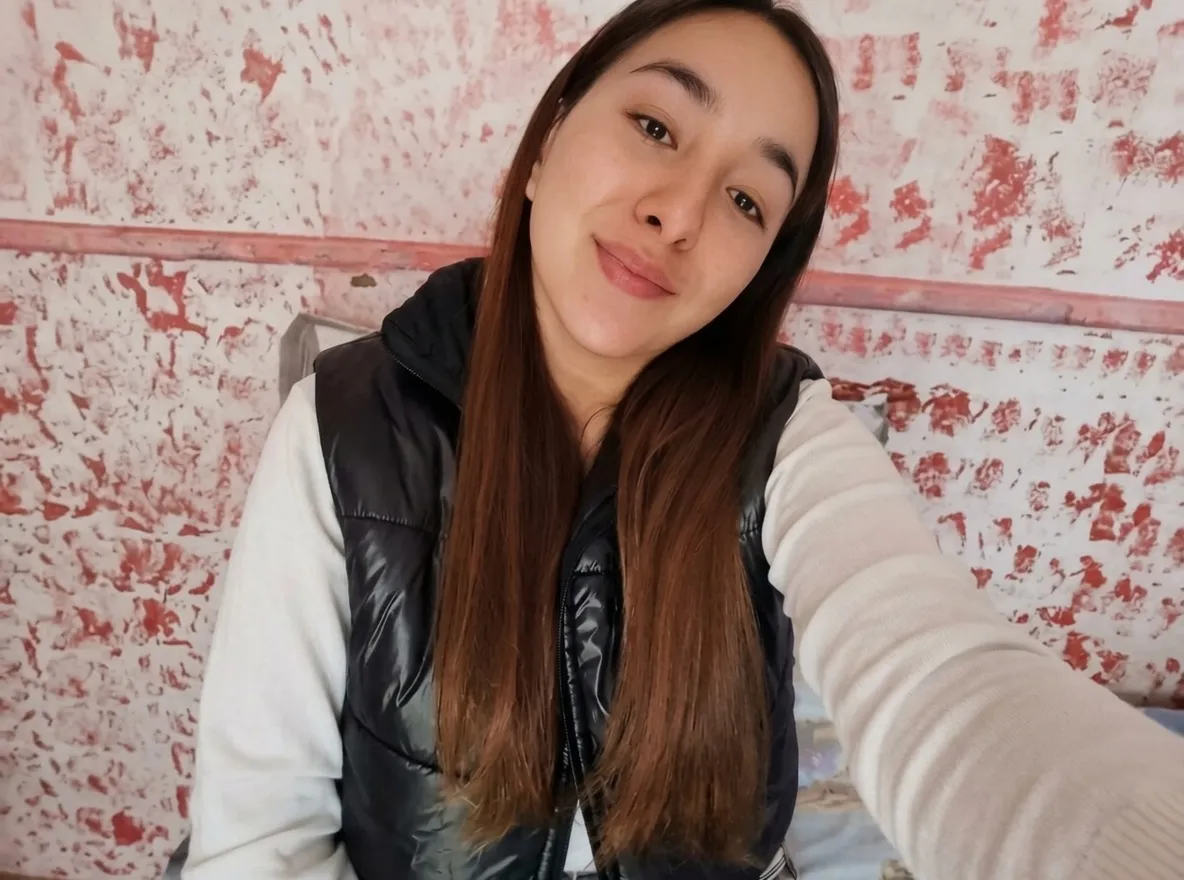 Maira Salazar tiene 29 años y necesita un implante coclear para recuperar la audición. Maira Salazar tiene 29 años y necesita un implante coclear para recuperar la audición.