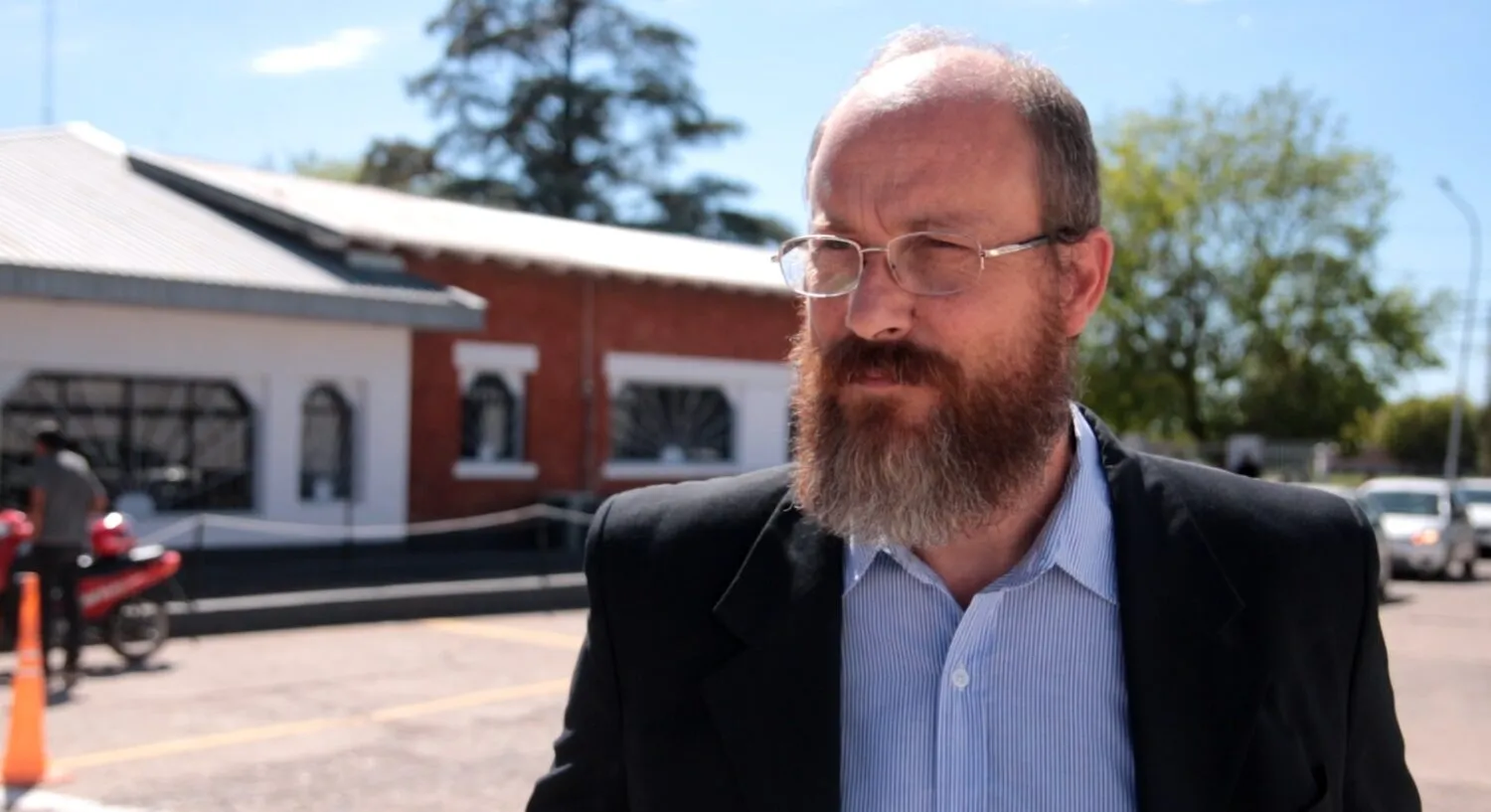 Manuel Ernesto García Schneider durante la entrevista en LV18 donde analizó la situación vial de San Rafael. Manuel Ernesto García Schneider durante la entrevista en LV18 donde analizó la situación vial de San Rafael.