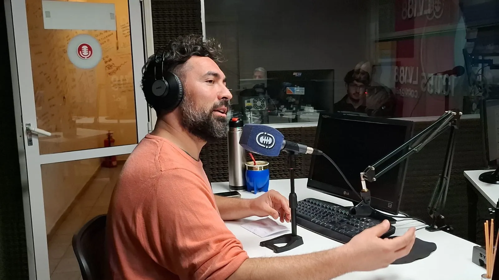 Martín Manquepi: el psicólogo analizó en LV18 qué hay detrás de la nueva tendencia juvenil. Martín Manquepi: el psicólogo analizó en LV18 qué hay detrás de la nueva tendencia juvenil.