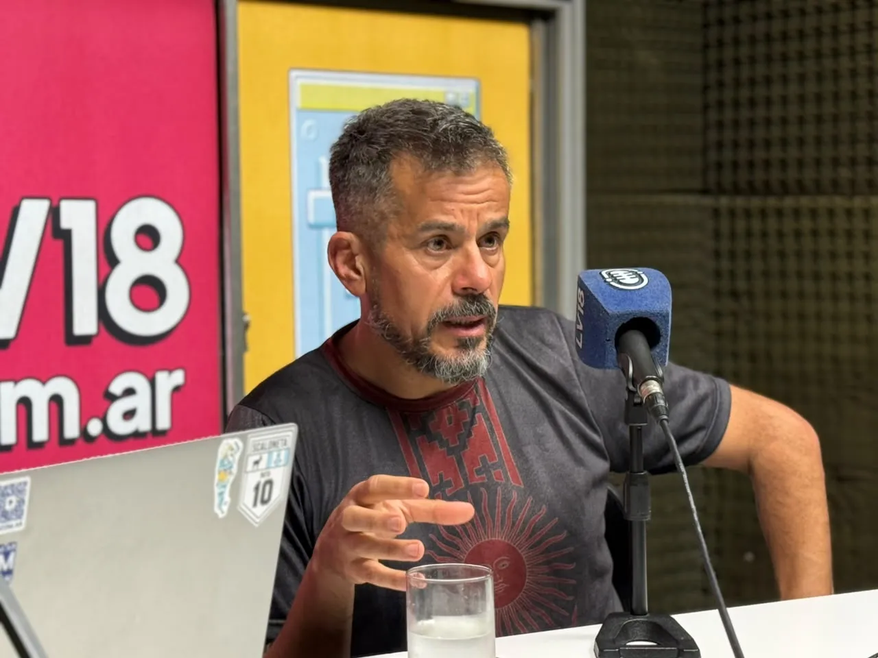 Mauricio Iriarte, diplomado en gestión de riesgos de desastre y cambio climático, habló en LV18 sobre sismos, clima y prevención. Mauricio Iriarte, diplomado en gestión de riesgos de desastre y cambio climático, habló en LV18 sobre sismos, clima y prevención.