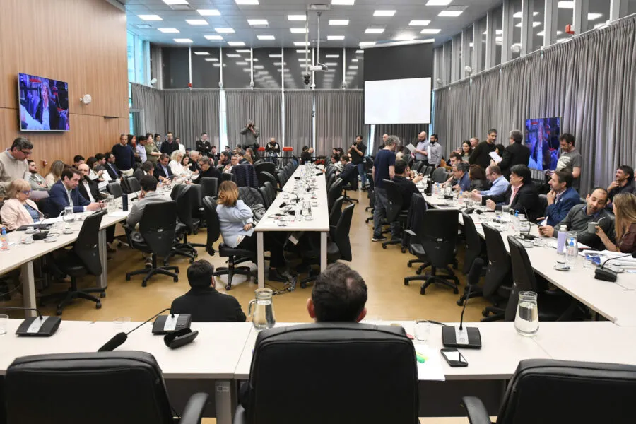 Se reunirán todos los martes a las 16 hasta finales de noviembre.