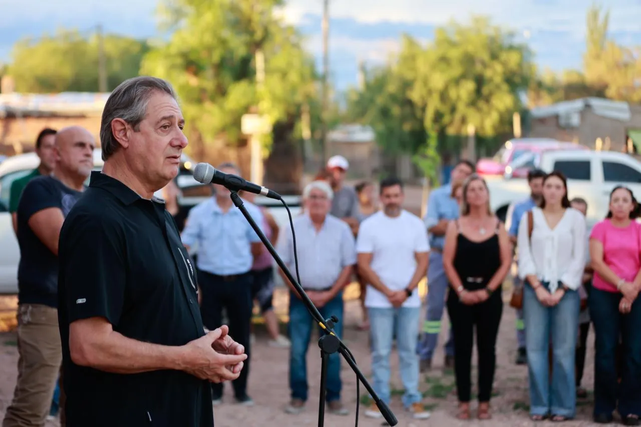 El Intendente Omar Félix acompañó la puesta en marcha del programa “Luz en Casa”