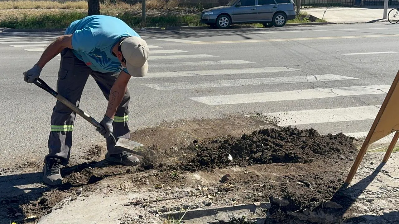 Defensa Civil de San Rafael reforzó las tareas preventivas ante el escenario climático previsto para los próximos meses.