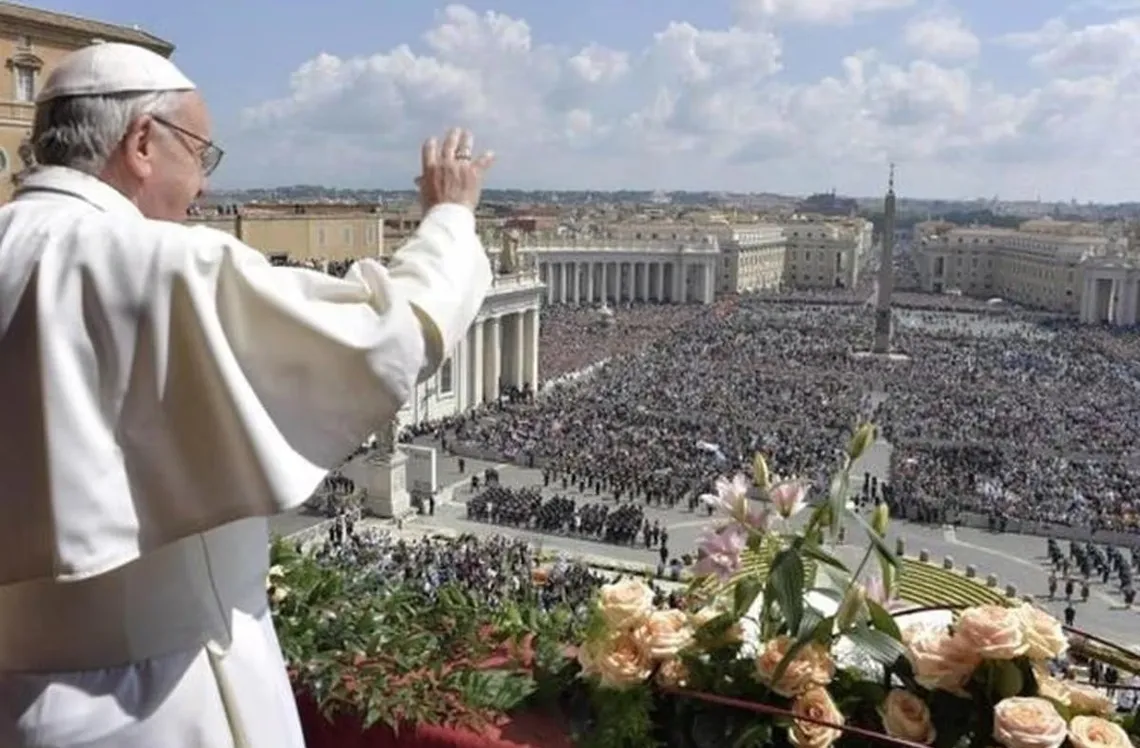 El Papa Francisco en la Basílica de San Pedro durante una misa multitudinaria