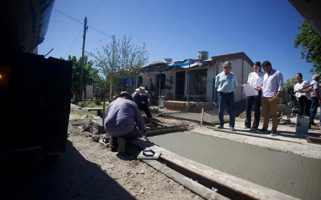 Obras en marcha: el Intendente Omar Félix supervisó los trabajos en la Plaza “Justo Rufino Guerrero” de Cuadro Nacional