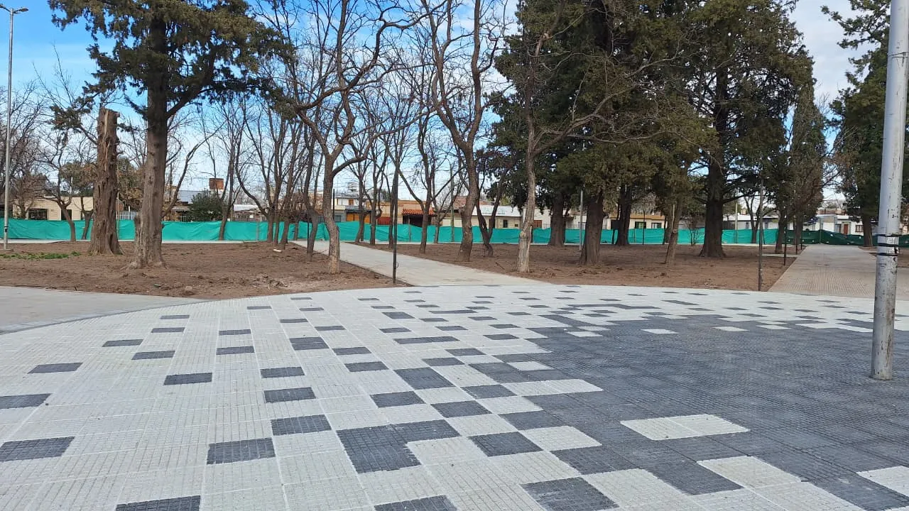 Renovación de plazas San Rafael