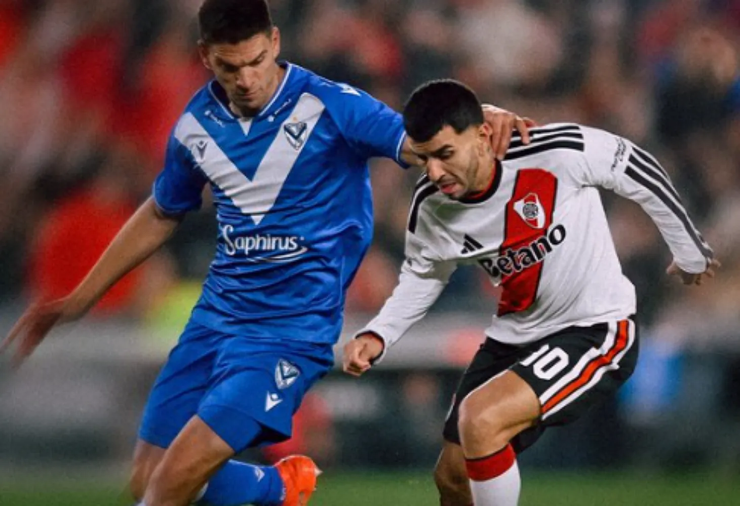 River y Vélez protagonizaron un entretenido empate 2-2 en el estadio Monumental
