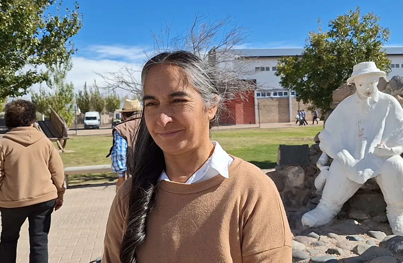 Roxana "Chana" Romero, supervisora de Arraigo y Secano, destacó el trabajo de acompañamiento a las familias y puesteros que viven en los parajes rurales. Roxana "Chana" Romero, supervisora de Arraigo y Secano, destacó el trabajo de acompañamiento a las familias y puesteros que viven en los parajes rurales.