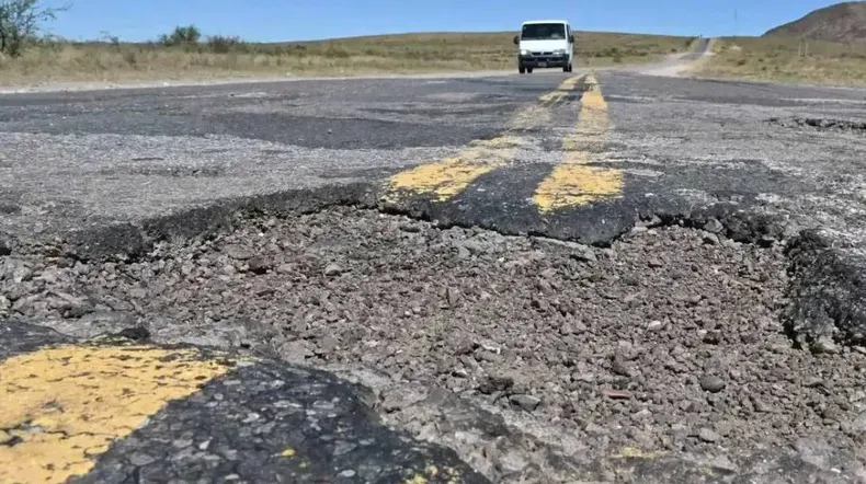 Seguridad vial: el estado de las rutas representa un riesgo para los usuarios.