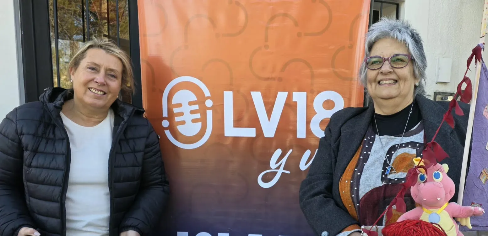 Ruth Collado y Alejandra Sumarán durante la entrevista por el Día del Escultor en LV18.