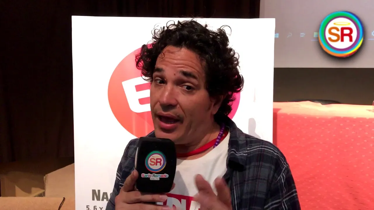 Sebastián Costa explicó por qué la naturalidad sigue siendo su principal herramienta frente al micrófono.