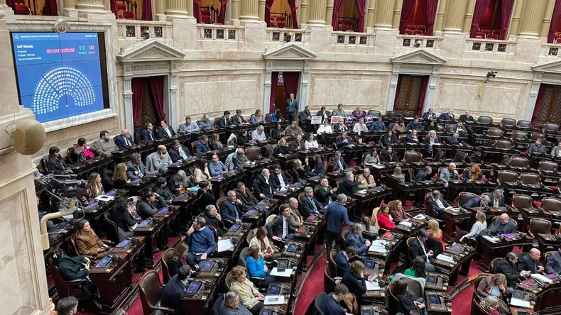 La sesión especial para interpelar a Adorni se cayó por falta de quórum.