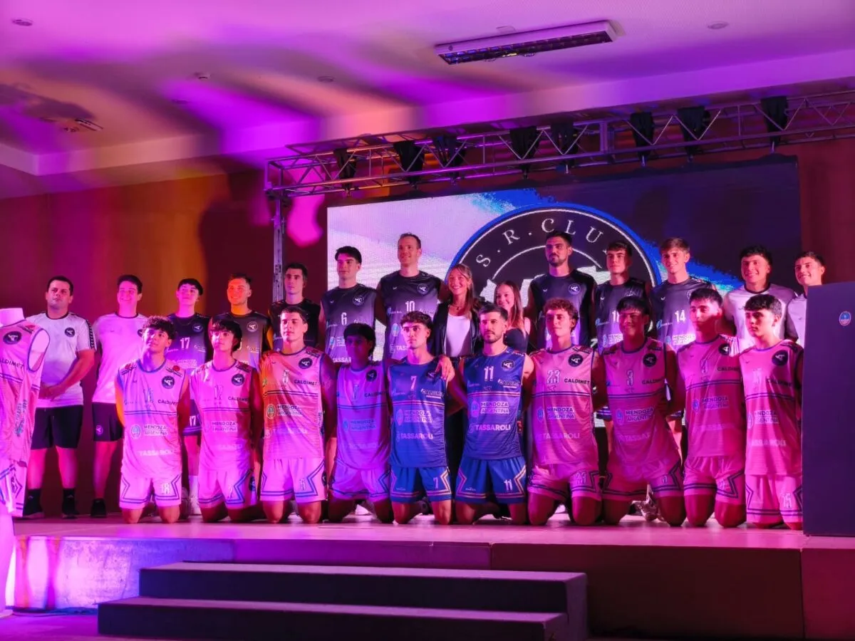 Presentación de las camisetas SR Club