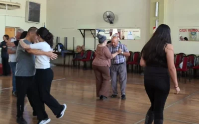 Comenzaron las clases de tango en las academias municipales