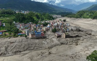 Avalancha en Nepal: 55 muertos y más de 400 desaparecidos tras una riada devastadora