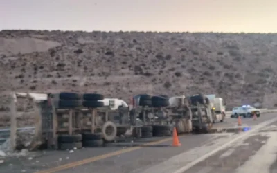Vuelco Ruta Nacional 40: un camionero resultó herido tras un accidente con derrame de gasoil