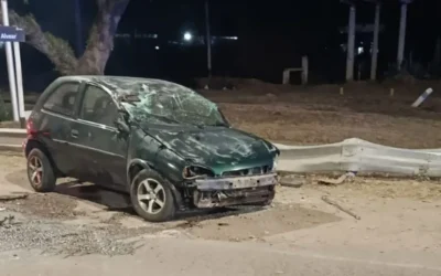 Vuelco en General Alvear: dos jóvenes fueron hospitalizados y el conductor dio positivo en alcoholemia